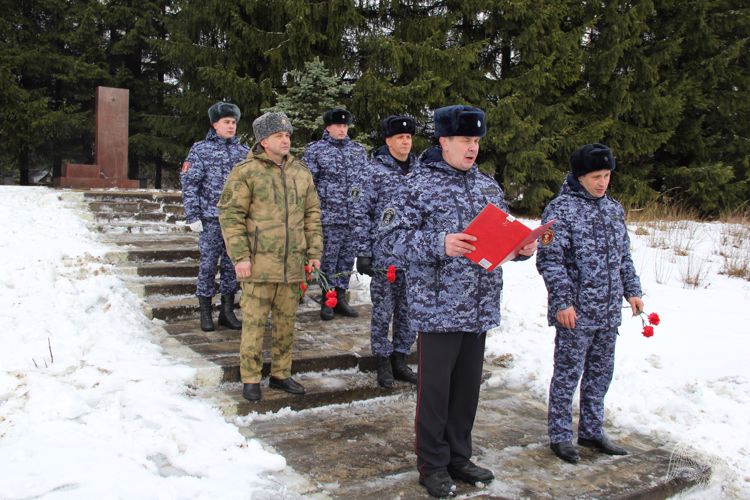 Сотрудники вневедомственной охраны Карелии провели торжественный митинг в честь Дня защитника Отечества