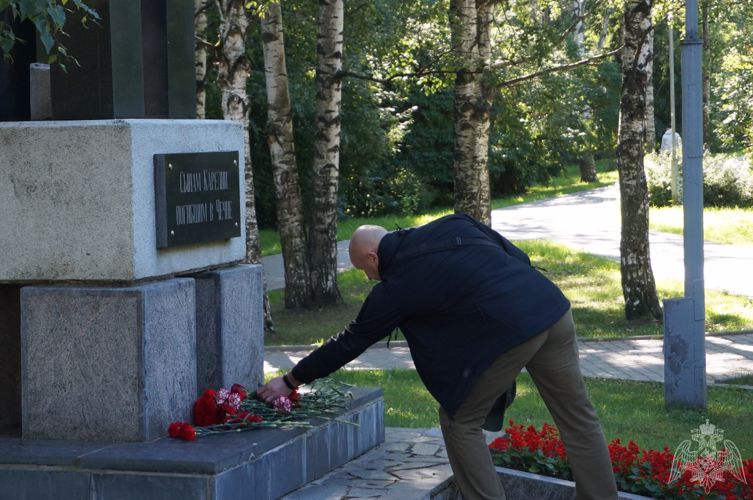 В Петрозаводске состоялся митинг в честь годовщины выхода карельского ОМОН из окружения в Грозном