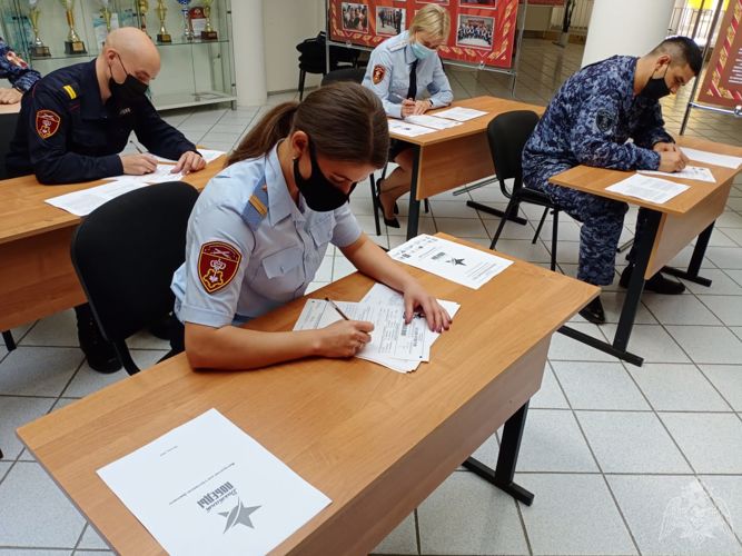 Личный состав территориального управления Росгвардии принял участие в акции «Диктант Победы»