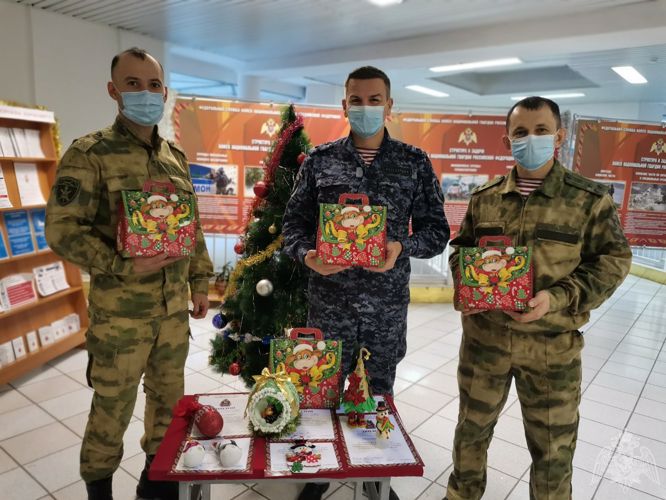 В региональном управлении Росгвардии подвели итоги новогоднего конкурса елочной игрушки