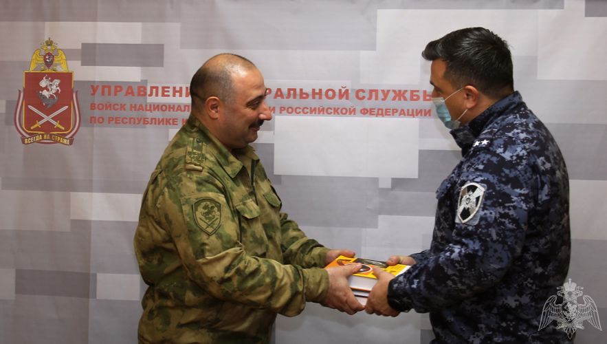 Руководство Северо-Западного округа Росгвардии поздравило карельских росгвардейцев с отличными результатами в «Диктанте Победы» 