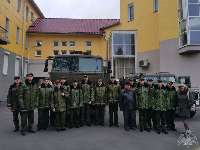 Спецназовцы провели урок мужества для кадетов в преддверии Дня образования СОБР Росгвардии