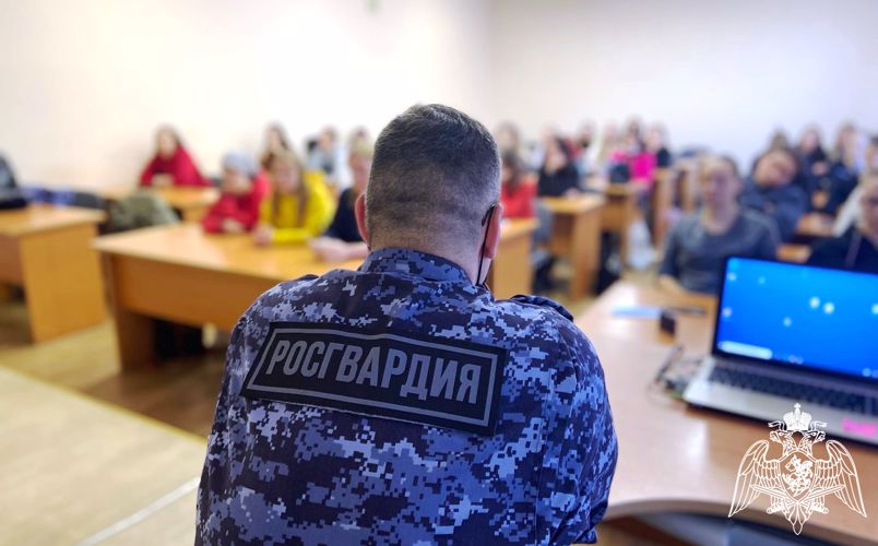 Росгвардеец рассказал студентам Петрозаводского техникума о Нюрнбергском процессе