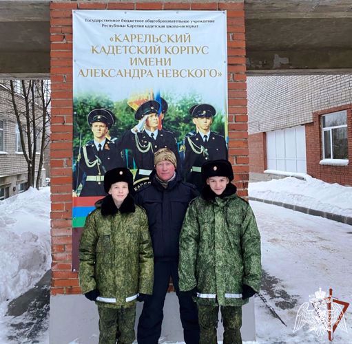 Сотрудники СОБР "Карху" Росгвардии оборудовали лыжную трассу для карельских кадетов