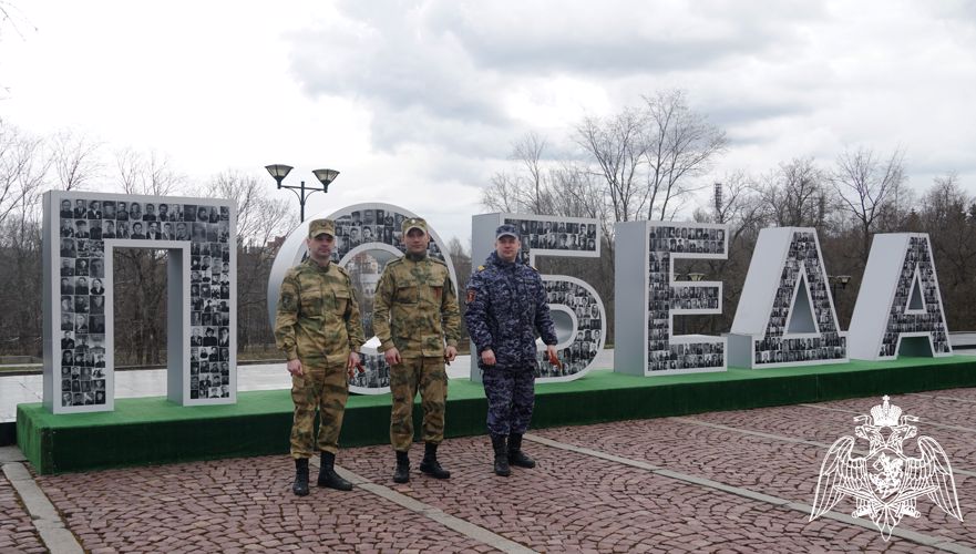 В Петрозаводске личный состав Росгвардии принял участие во всероссийской акции «Георгиевская ленточка»