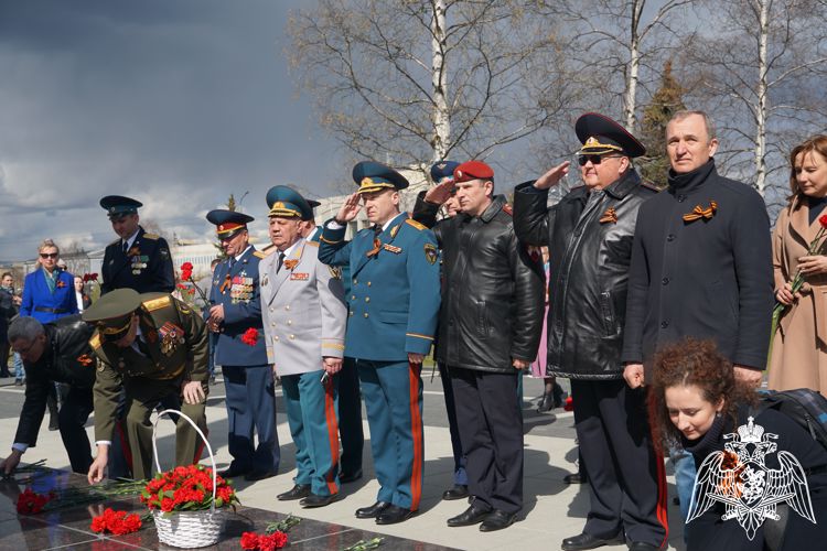 В Петрозаводске руководство Росгвардии приняло участие в праздничных мероприятиях, посвященных 77-летию Победы