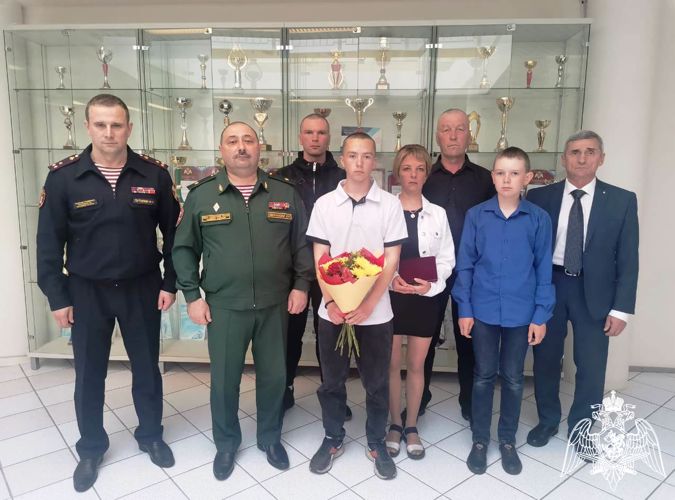 В Карелии вручили награды росгвардейцам, отличившимся в ходе проведения специальной военной операции на Украине (ВИДЕО)