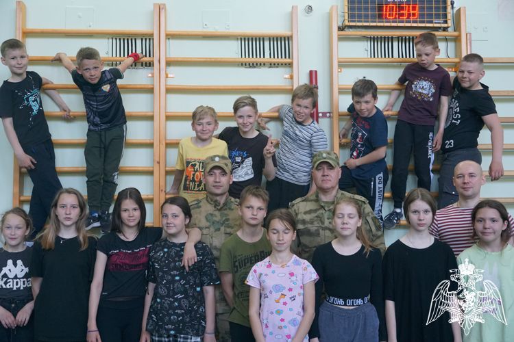 Росгвардейцы провели «веселые старты» для карельских школьников (видео)