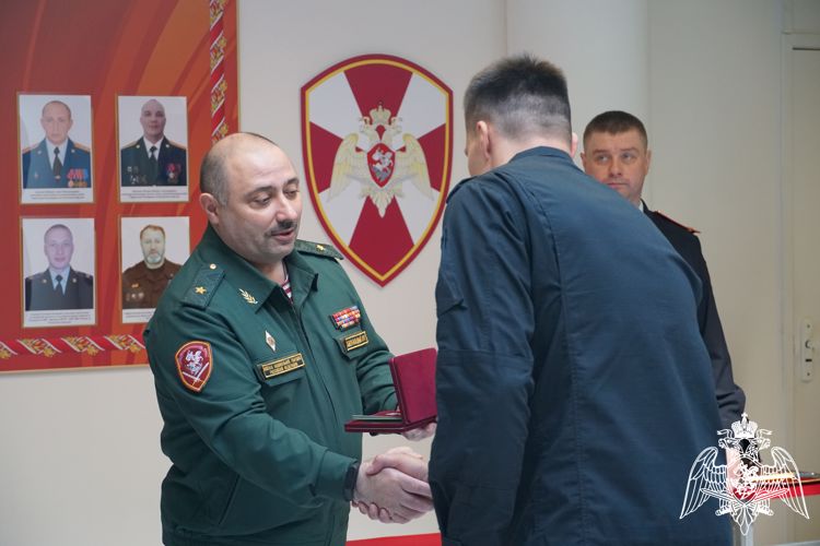 В Карелии вручили награды росгвардейцам, отличившимся в ходе проведения специальной военной операции на Украине (ВИДЕО)