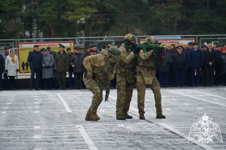 Руководство регионального управления Росгвардии приняло участие в праздновании 90-летия Краснознаменного радиотехнического полка