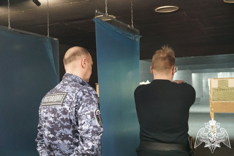 В Карелии сотрудники Росгвардии проверили около 60 владельцев оружия