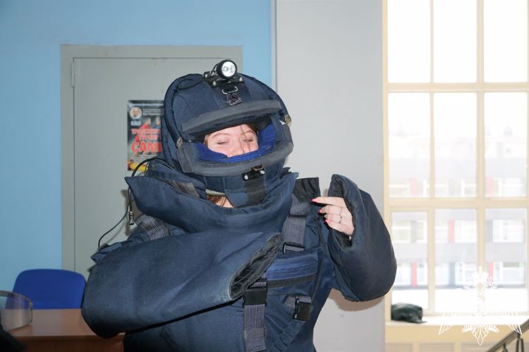 Бойцы карельского ОМОН «Илвес» провели показательные выступления для студентов (ВИДЕО)