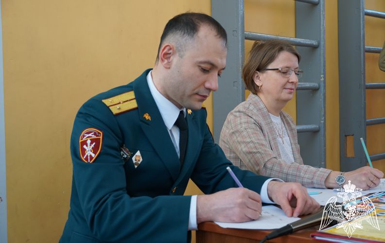 Представители Росгвардии проверили строевую подготовку у юных жителей Карелии (ВИДЕО)