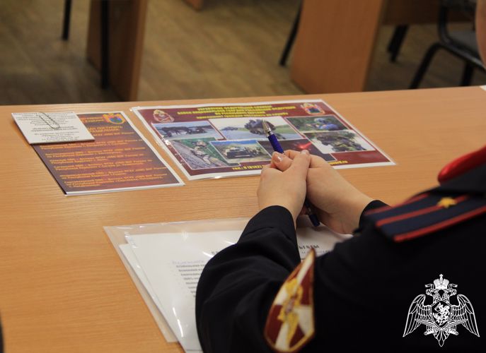 Представители Росгвардии приняли участие в «Ярмарке вакансий» для студентов Карелии