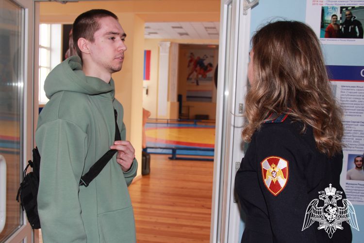Бойцы карельского ОМОН «Илвес» провели показательные выступления для студентов (ВИДЕО)