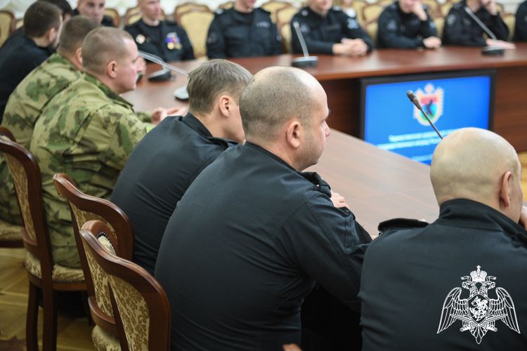 В Карелии вручены госнаграды росгвардейцам, отличившимся в ходе специальной военной операции