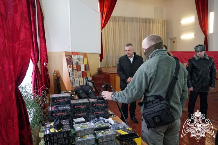 Предприниматель из Петрозаводска передал автомобиль и партию дополнительного оборудования росгвардейцам, участвующим в СВО