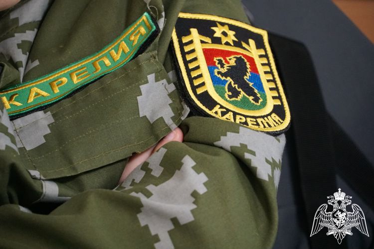 Юнармейцы и учащиеся школы искусств посетили пункт постоянной дислокации карельского СОБР «Карху»