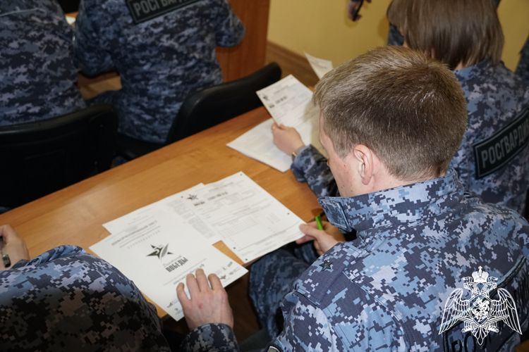 Карельские росгвардейцы приняли участие в акции «Диктант Победы»