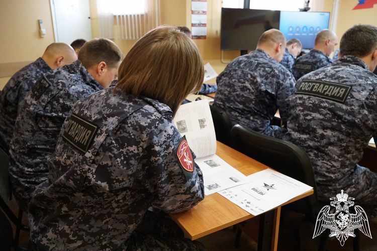 Карельские росгвардейцы приняли участие в акции «Диктант Победы»