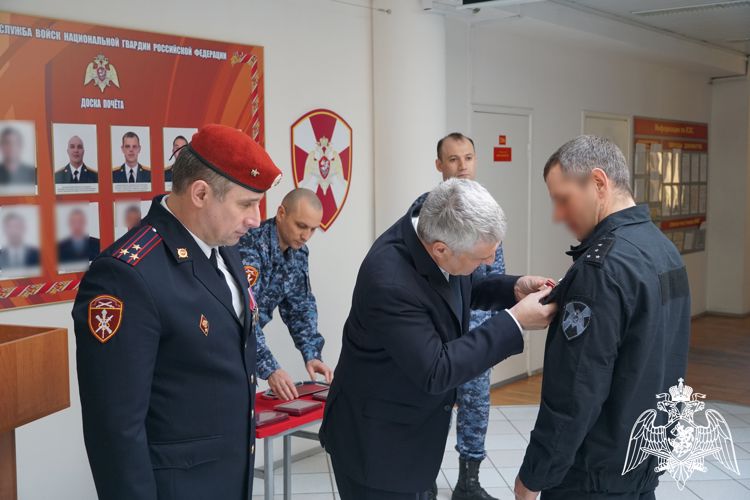 В Карелии вручены госнаграды росгвардейцам, отличившимся в ходе СВО