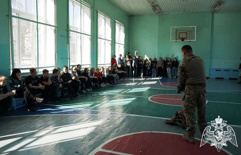 Сотрудники карельского СОБР «Карху» провели спортивное мероприятие для школьников