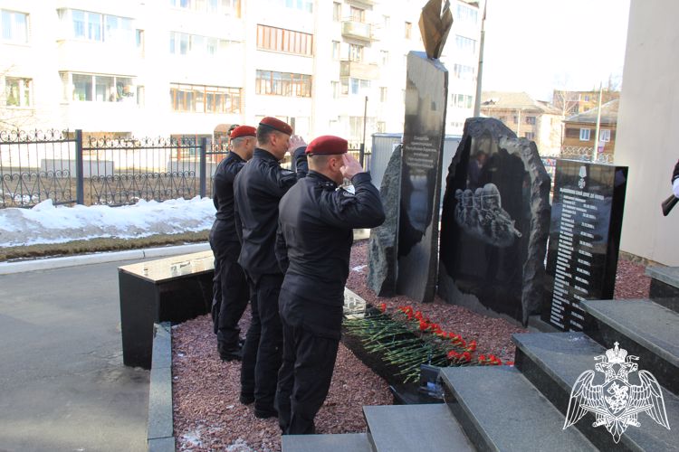 В территориальном управлении Росгвардии состоялись торжественные мероприятия по случаю 30-летия СОБР "Карху"