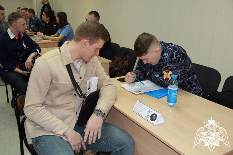 Представители Росгвардии приняли участие в дне работодателя «Юркарьера-2023» в ПетрГУ
