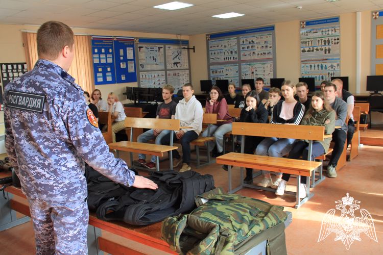 В карельских филиалах вневедомственной охраны прошел День открытых дверей