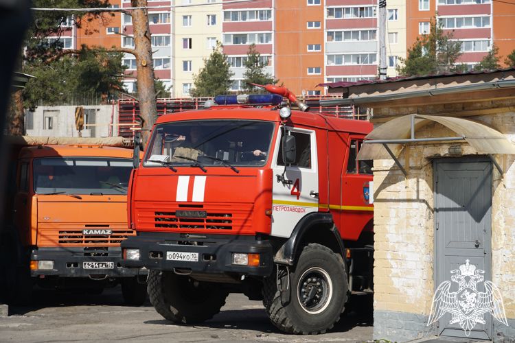 В Карелии росгвардейцы приняли участие в межведомственных учениях по ликвидации пожара