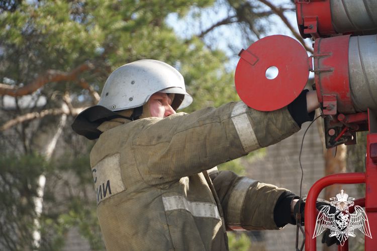 В Карелии росгвардейцы приняли участие в межведомственных учениях по ликвидации пожара
