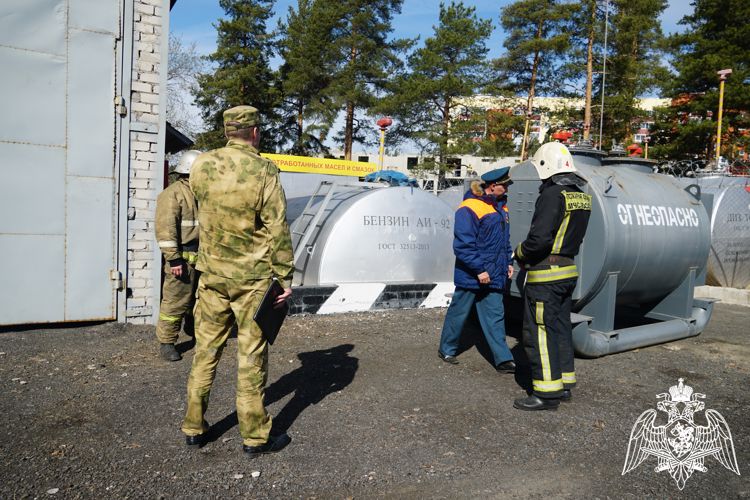 В Карелии росгвардейцы приняли участие в межведомственных учениях по ликвидации пожара