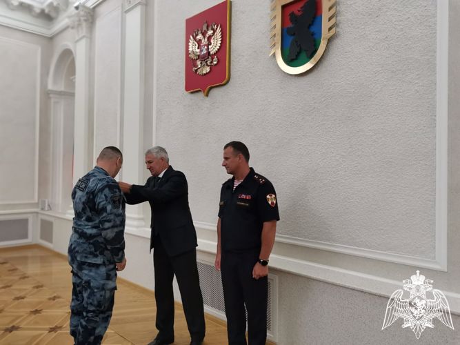 В Карелии вручены госнаграды росгвардейцам, отличившимся в ходе специальной военной операции