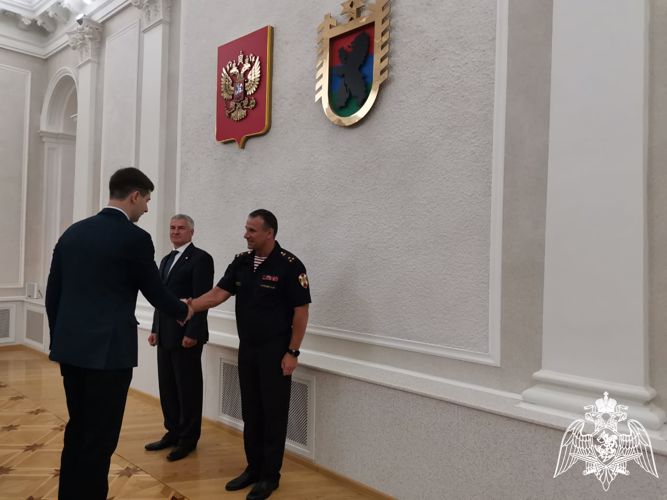 В Карелии вручены госнаграды росгвардейцам, отличившимся в ходе специальной военной операции