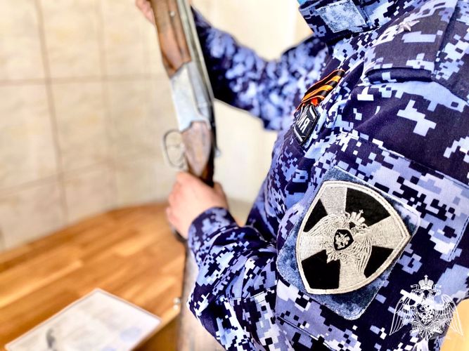 Жители Карелии сдали росгвардейцам 15 единиц оружия
