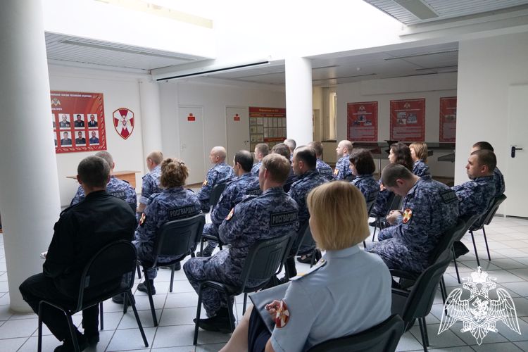 В Карелии руководство Росгвардии обсудило с личным составом вопрос комплектования войсковых частей Мариуполя и Донецка
