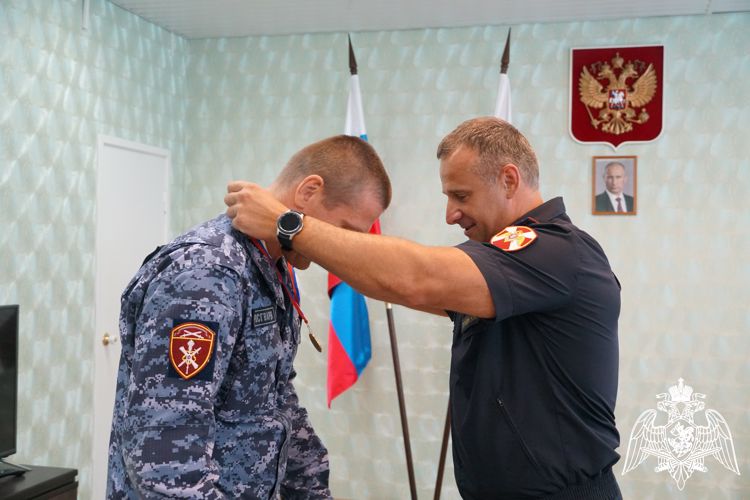 Руководитель территориального управления Росгвардии наградил победителей Чемпионата СЗО по самбо