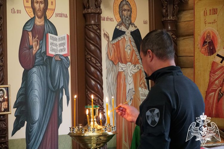 В Петрозаводске состоялось торжественное мероприятие по случаю Дня выхода ОМОН из окружения банд формирования в Грозном