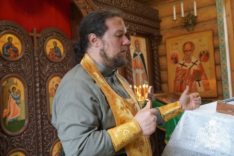В Петрозаводске состоялось торжественное мероприятие по случаю Дня выхода ОМОН из окружения банд формирования в Грозном