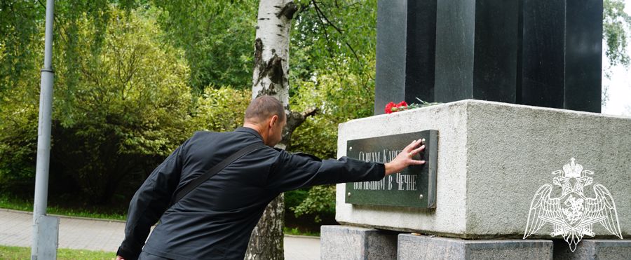 В Петрозаводске состоялось торжественное мероприятие по случаю Дня выхода ОМОН из окружения банд формирования в Грозном