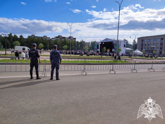 Сотрудники Росгвардии обеспечили общественную безопасность в Дне Республики Карелия