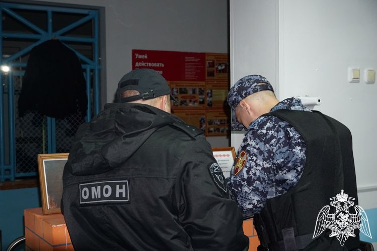 Росгвардия обеспечивает безопасность объектов образования Карелии в первый учебный день