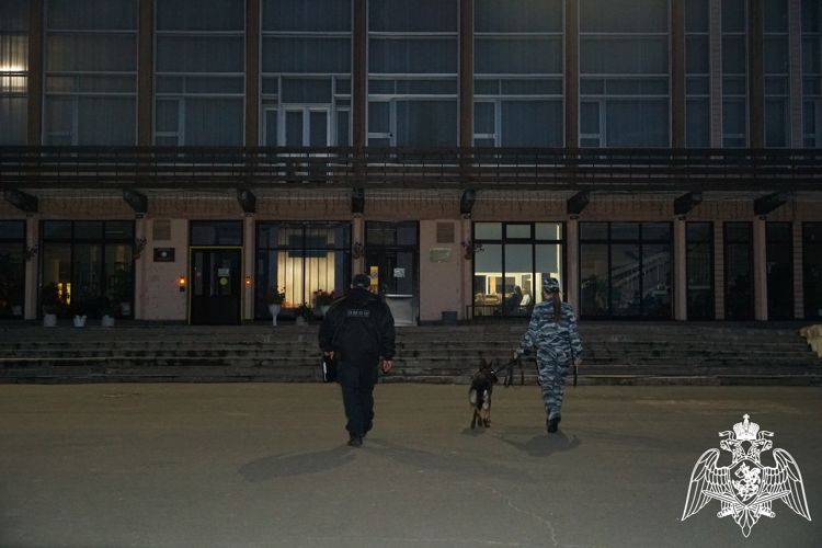 Росгвардия обеспечивает безопасность объектов образования Карелии в первый учебный день