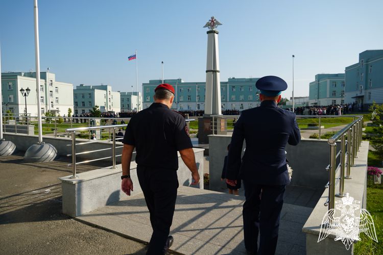 Руководитель теруправления Росгвардии поздравил с Днем знаний воспитанников Петрозаводского президентского кадетского училища 