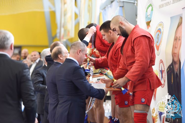 В Карелии руководство Росгвардии приняло участие в церемонии открытия всероссийского турнира «Динамо» по боевому самбо