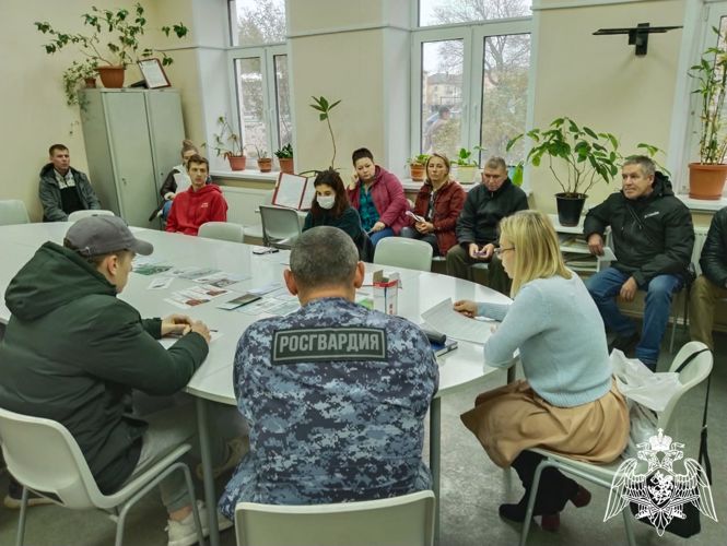 Кондопожские росгвардейцы провели «Ярмарку вакансий» для жителей Карелии