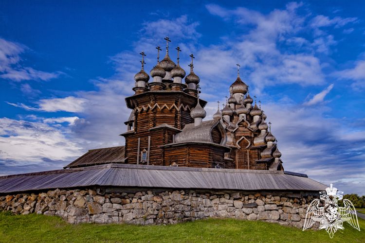 Офицер Росгвардии из Карелии подготовил фоторепортаж с острова Кижи ко Дню образования вневедомственной охраны