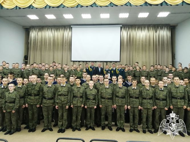 Ансамбль песни и пляски СЗО Росгвардии выступил с концертом перед карельскими кадетами