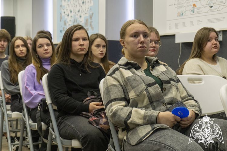 Руководство Росгвардии встретилось со студентами ПетрГУ Карелии