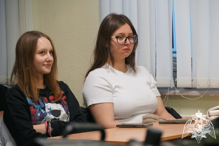 Карельские студенты встретились с офицерами СОБР «Карху» Росгвардии